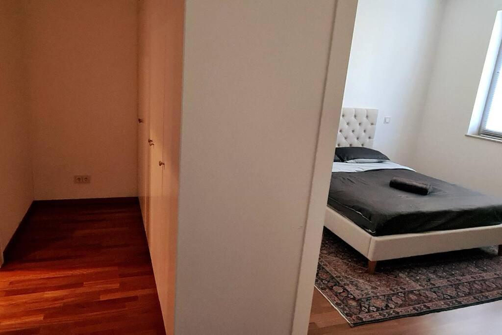 164 M2 Flat With Underground Parking In Lux City *